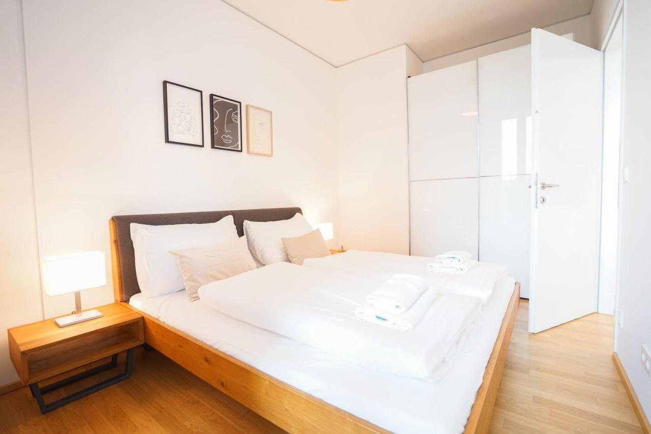 Suite In High-Rise On The Danube เวียนนา ภายนอก รูปภาพ